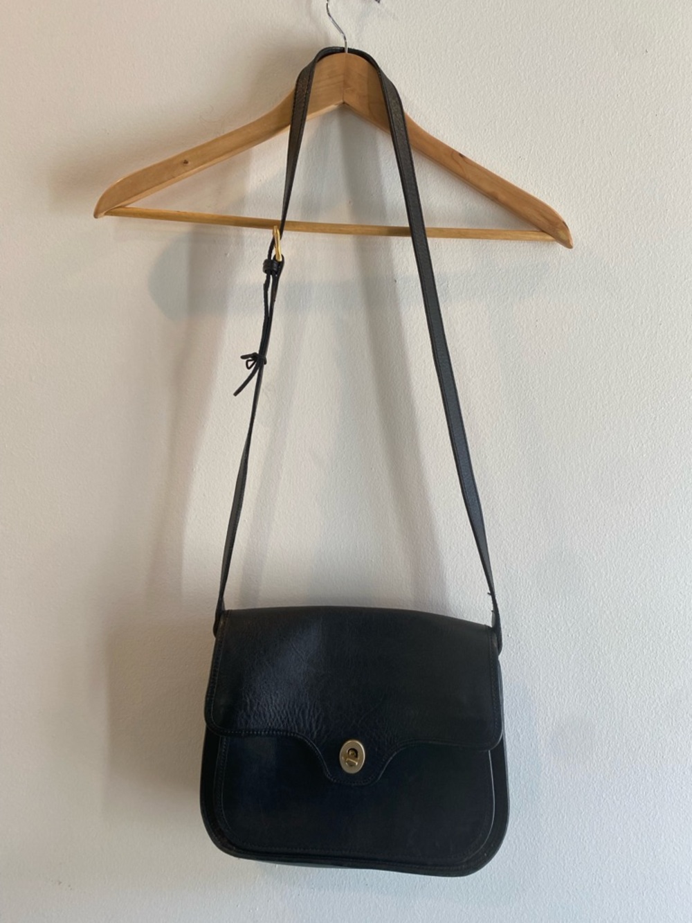 Vintage Coach Black Leather Saddle Crossbody Bag